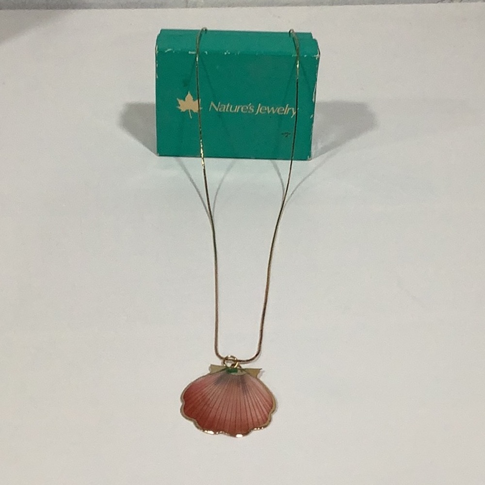 Seashell Pendant - Picture 4 of 4